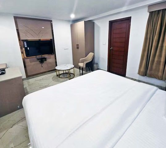 Radiant Star Suites Premium Room AC 3