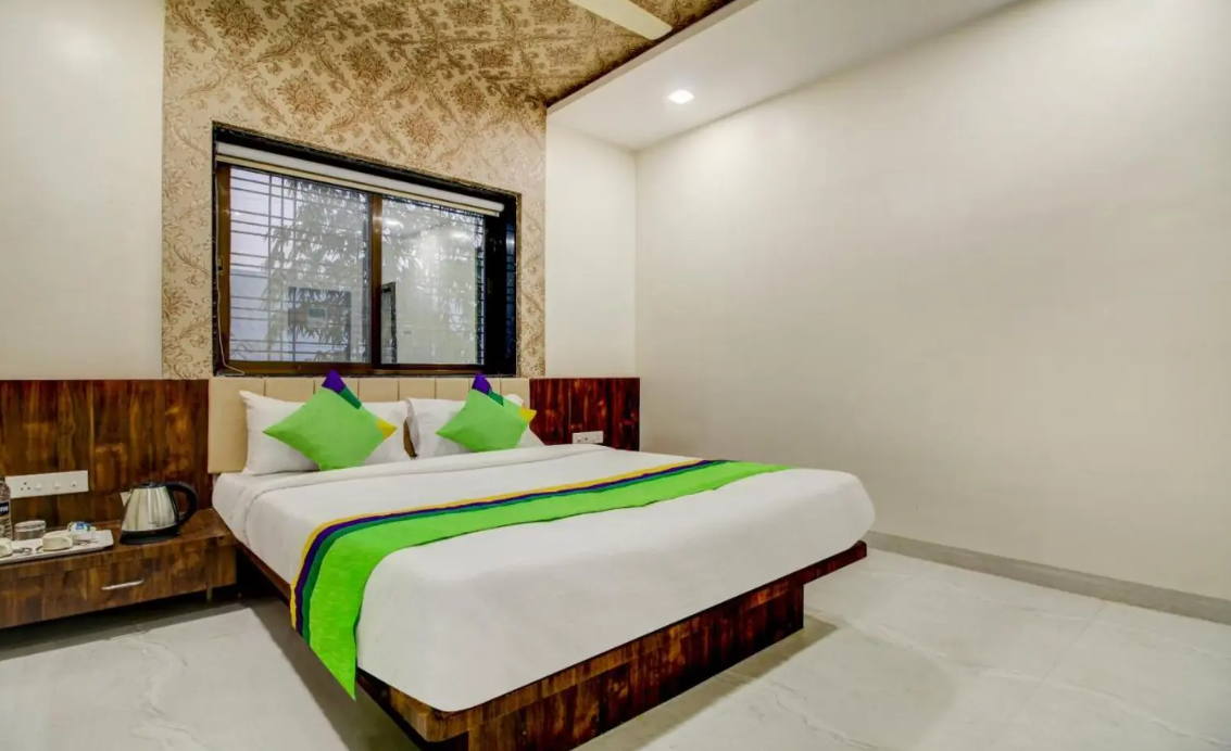 Standard AC Room with Breakfast