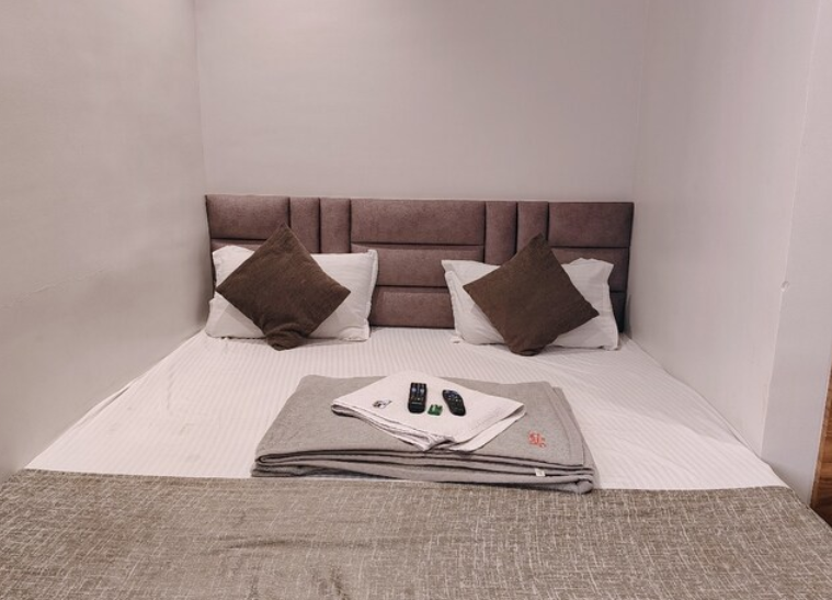 HOTEL PRAGATI INN Semi Deluxe Non Ac Room 3