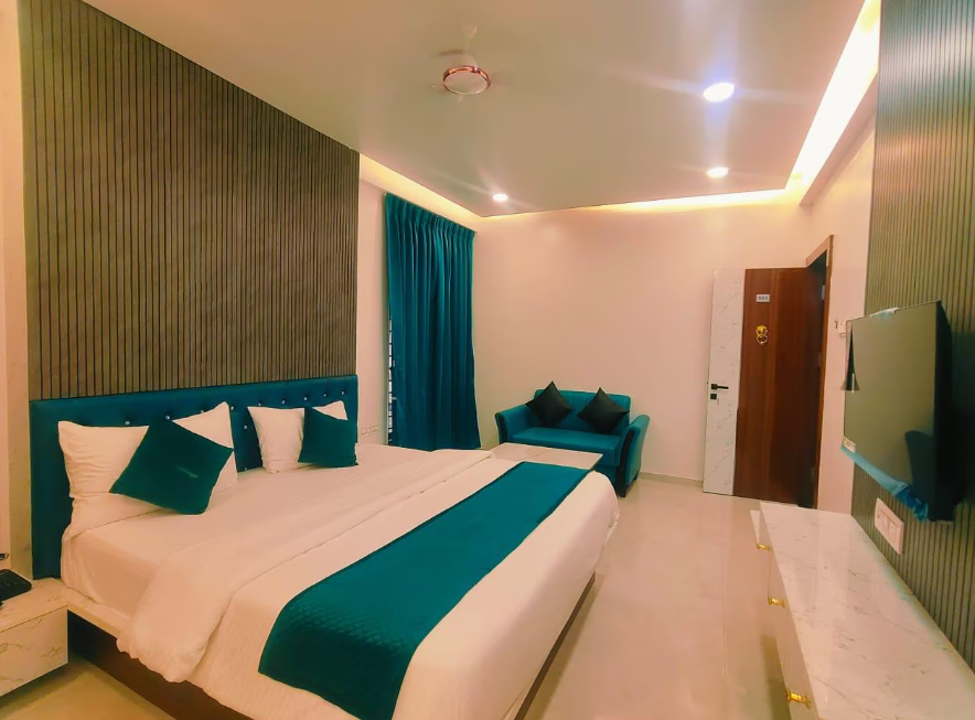 Deluxe AC Room