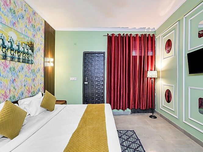  The Swarnim Hotel And Banquet Standard Double Room 5