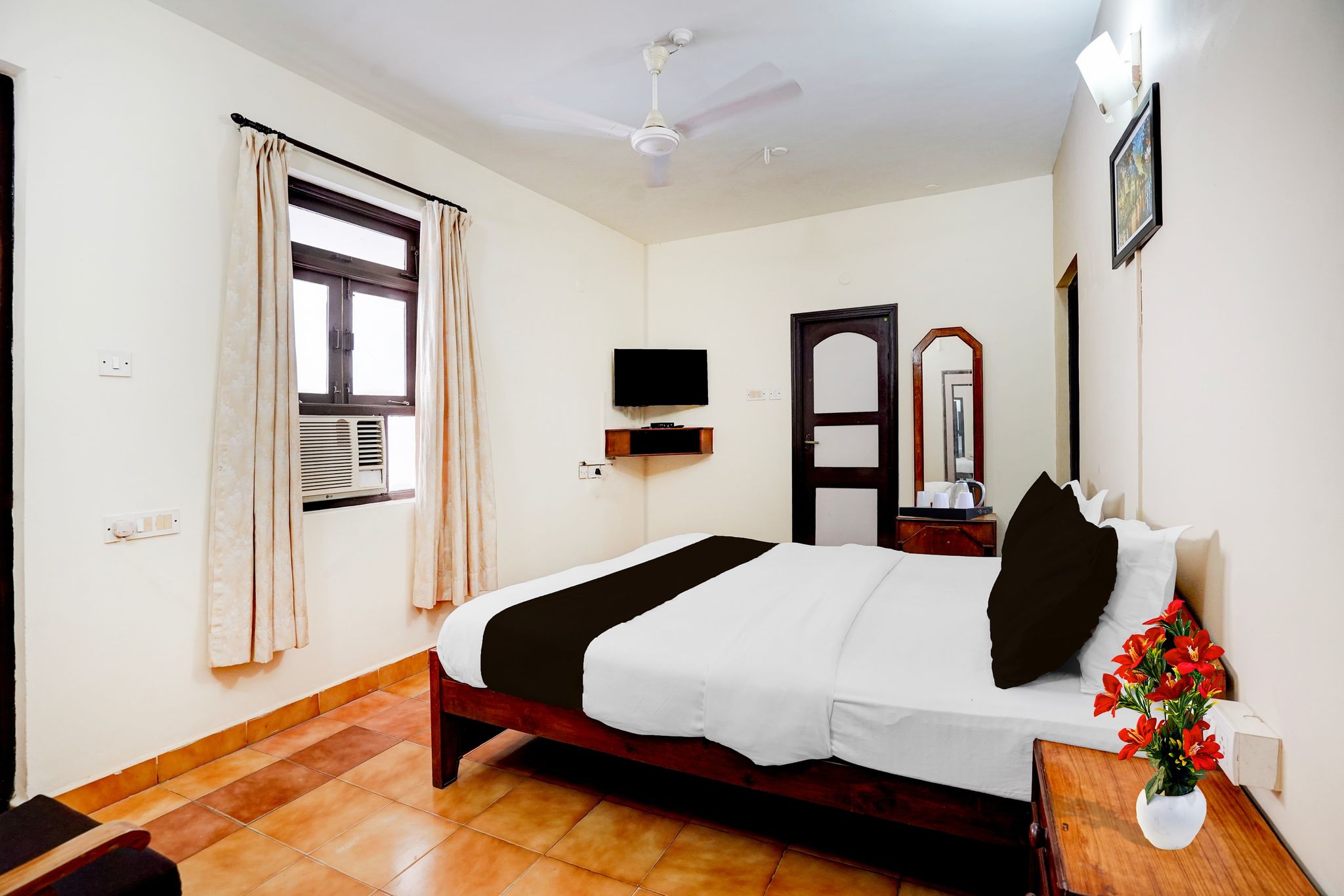 Super Townhouse Calangute Formerly Hotel Horizon Classic 2