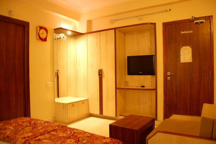 Hotel Shri Vithalesh - 10 Mtrs To Shrinathji Temple Triple Bed Room 5