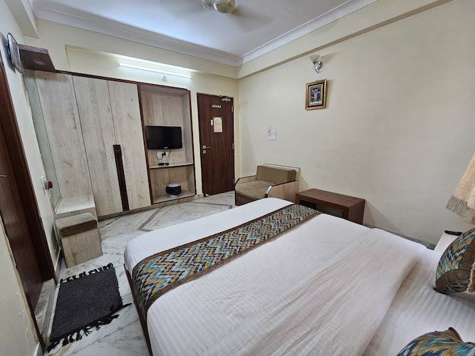 Hotel Shri Vithalesh - 10 Mtrs To Shrinathji Temple Triple Bed Room