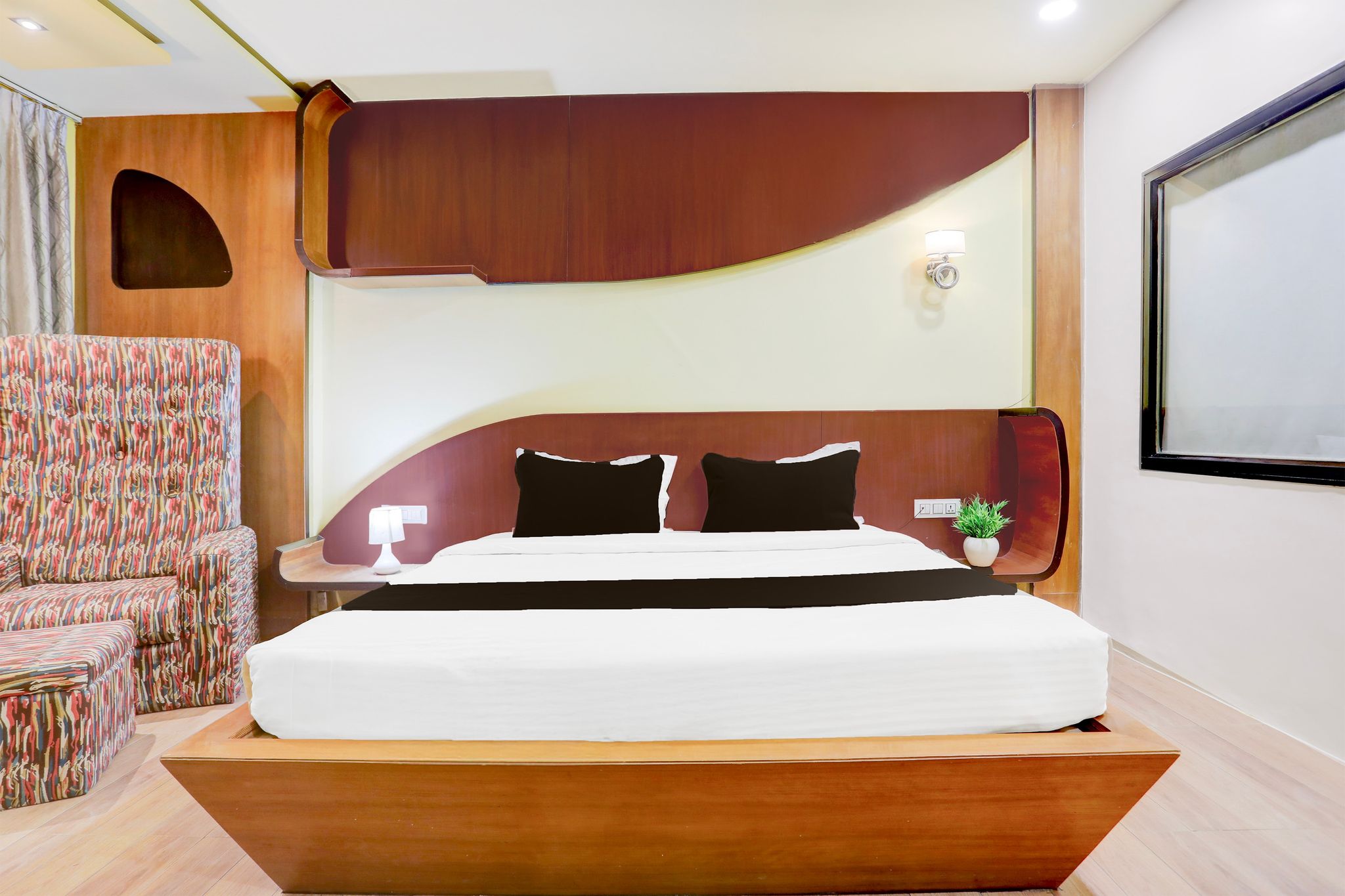 Palette Hotel And Resort Anand Formerly Hotel La Casa Inn Classic 6