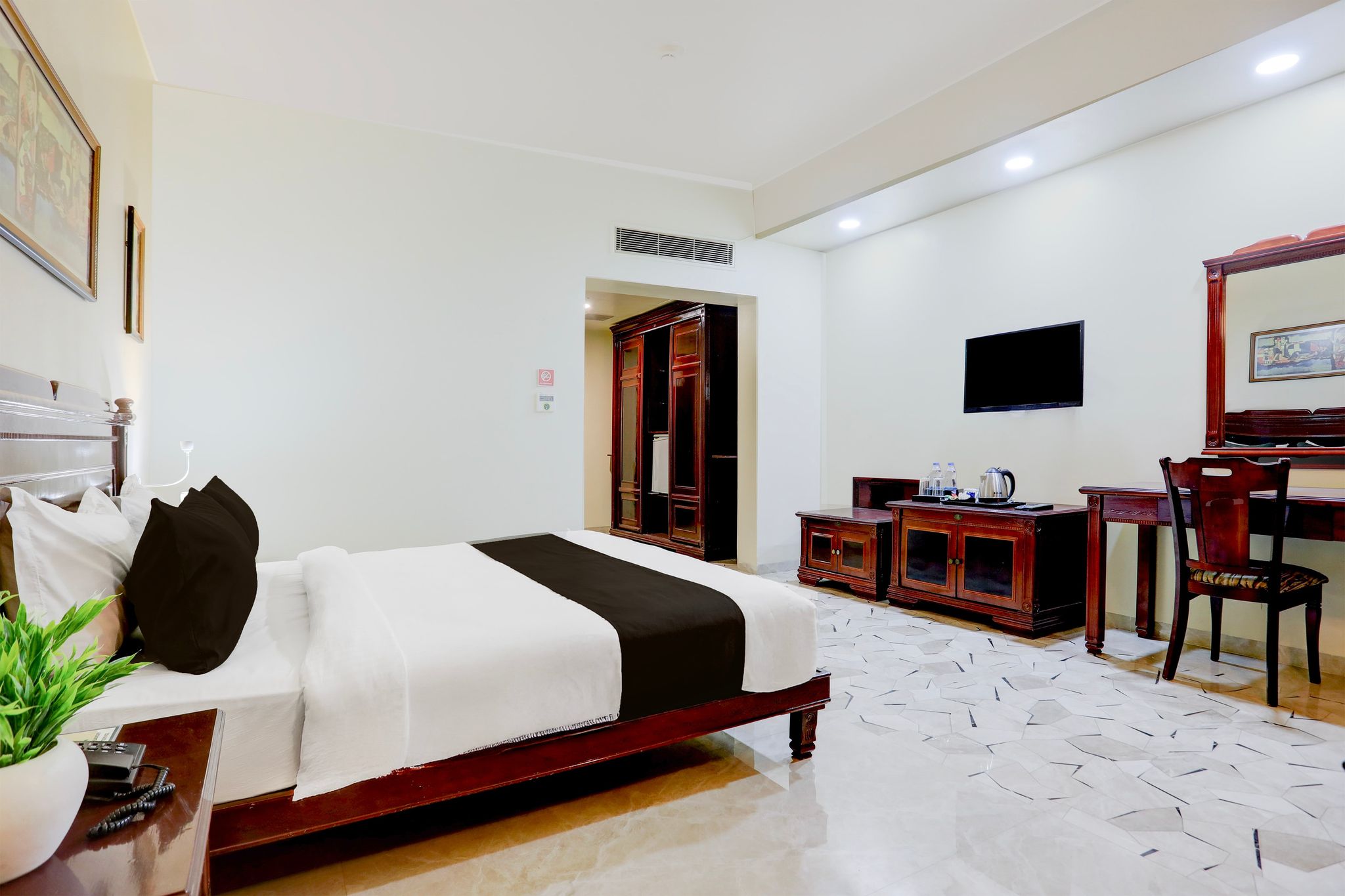 Palette Anand Formerly Hotel La Casa Inn Classic 10