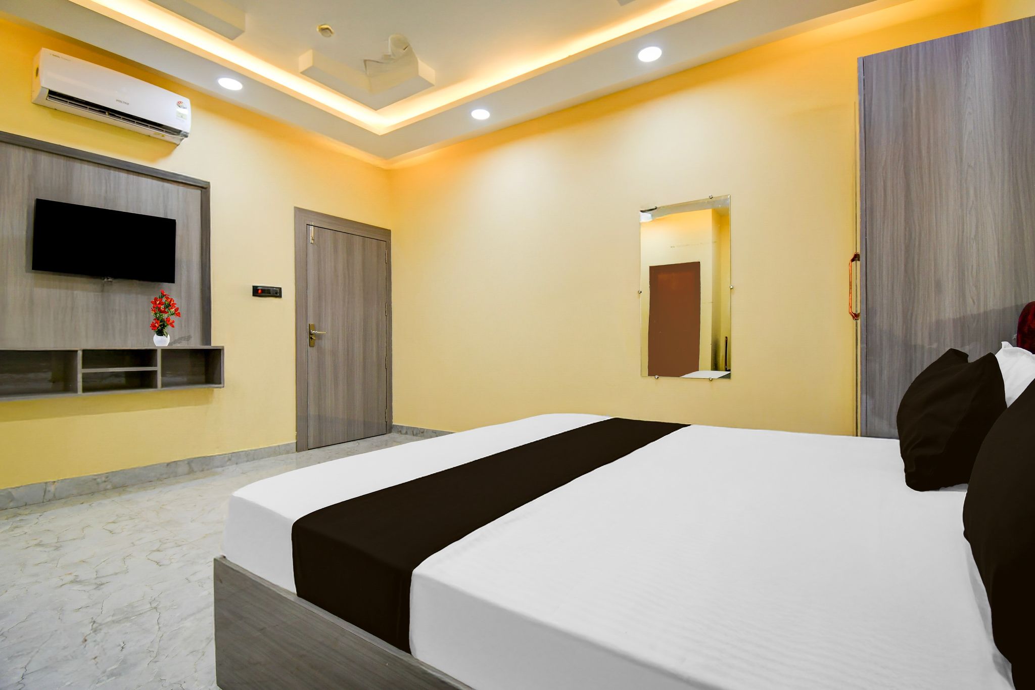 Super Townhouse Taramandal Near Sahara States Classic 9