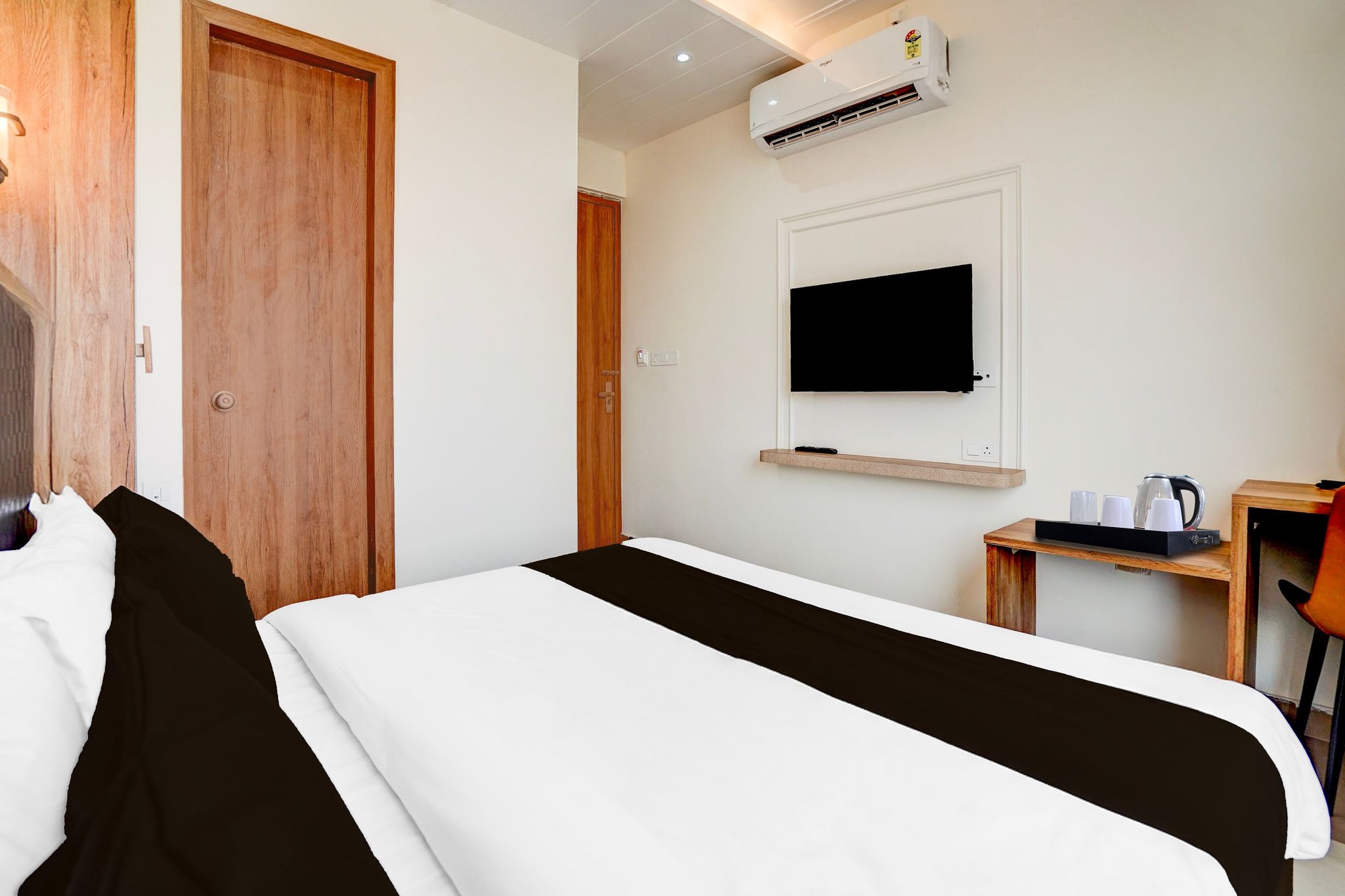 Super Townhouse Lahartara Railway Bridge Near Bus Stop Classic 10