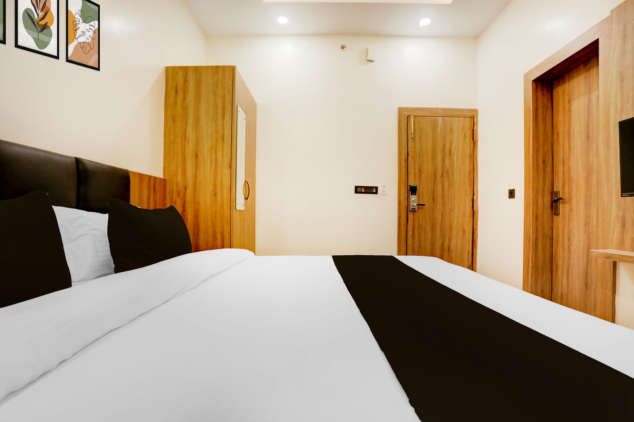 Super Townhouse Oak AIIMS Walmi Govindpur Classic 12