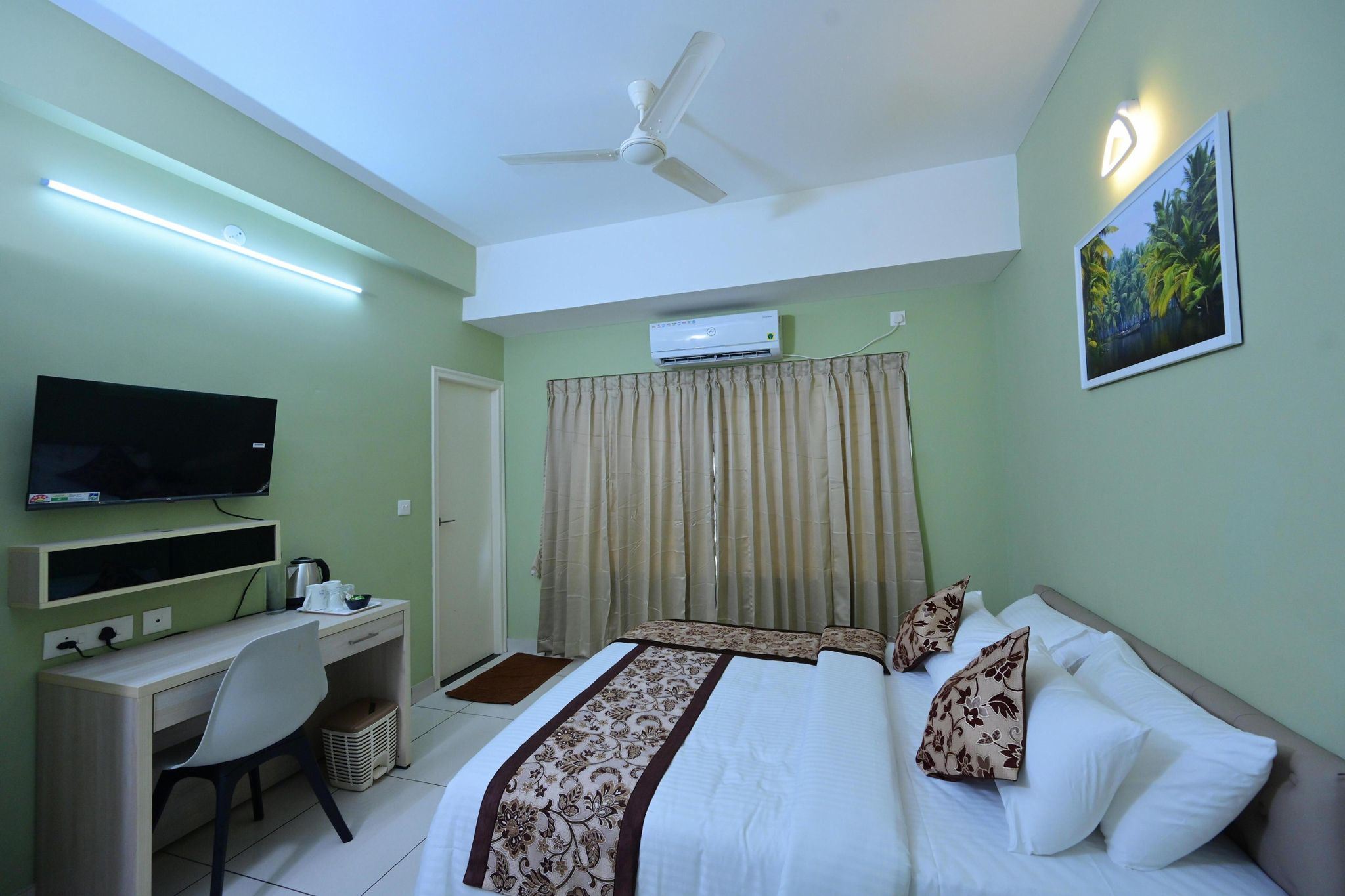 RG's THE 4th RESIDENCY Standard Double 3