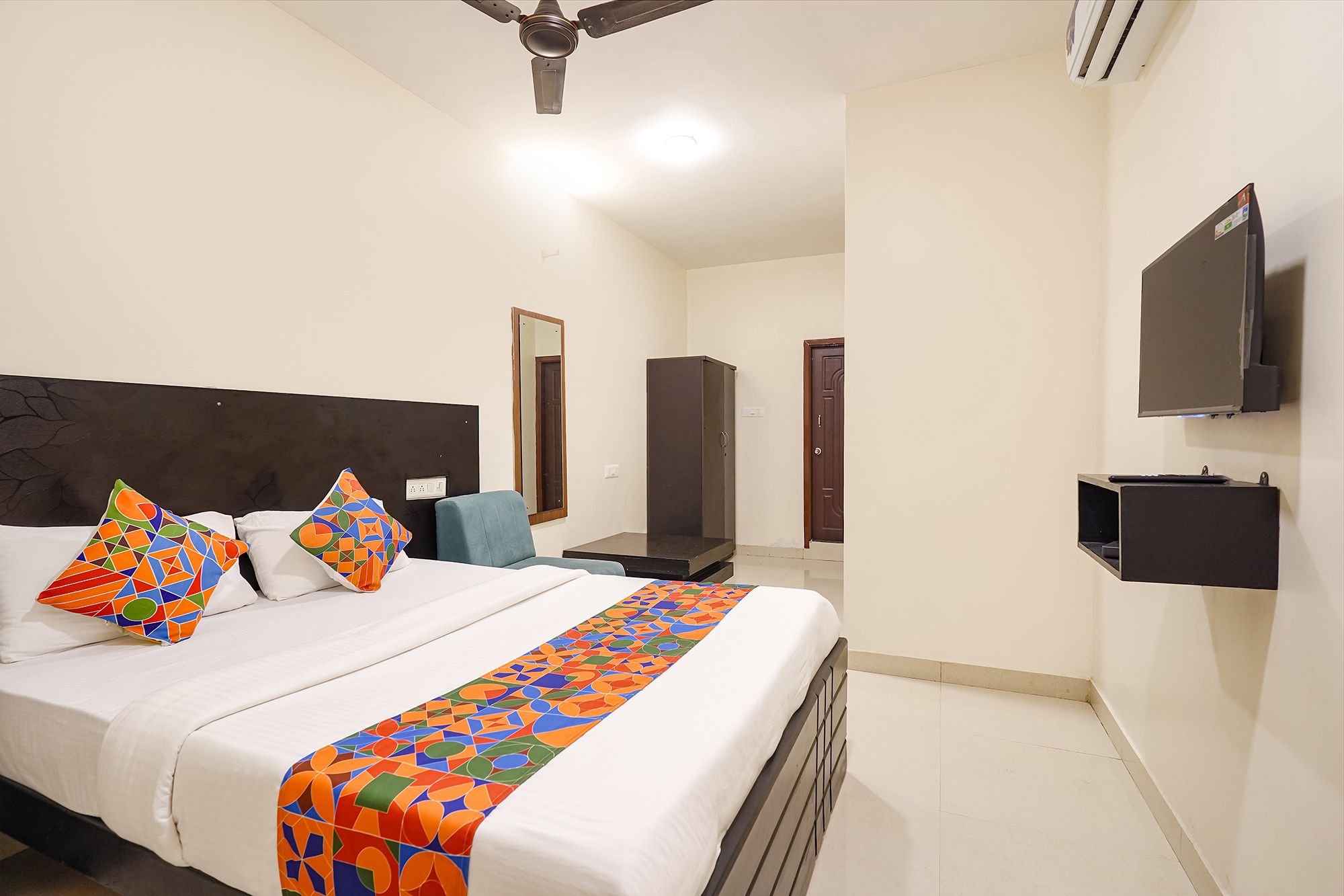  FabHotel Maark Inn Deluxe Single Room