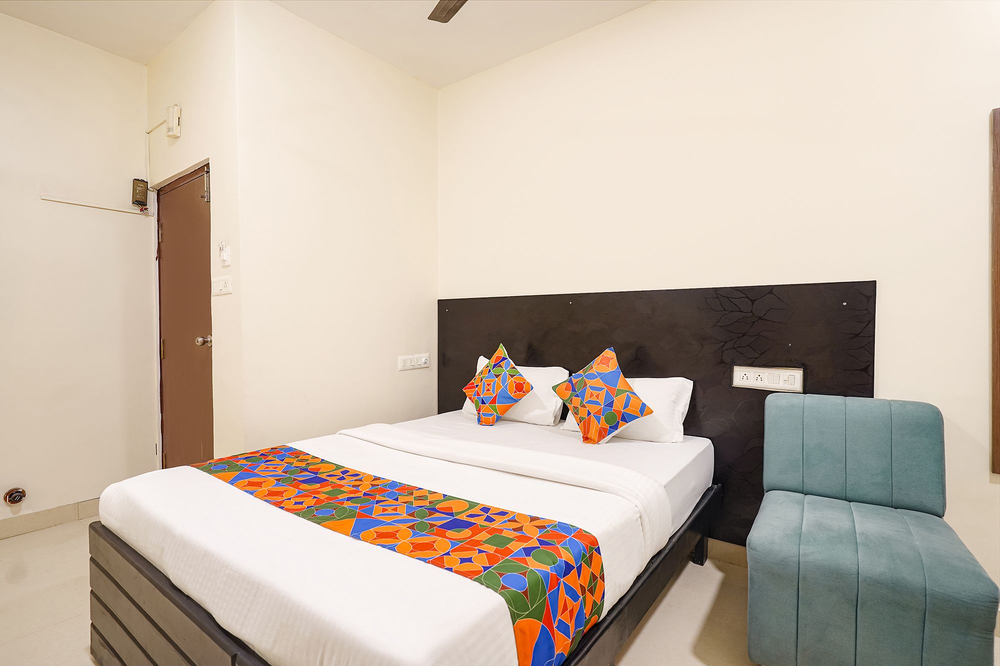  FabHotel Maark Inn Deluxe Single Room 3
