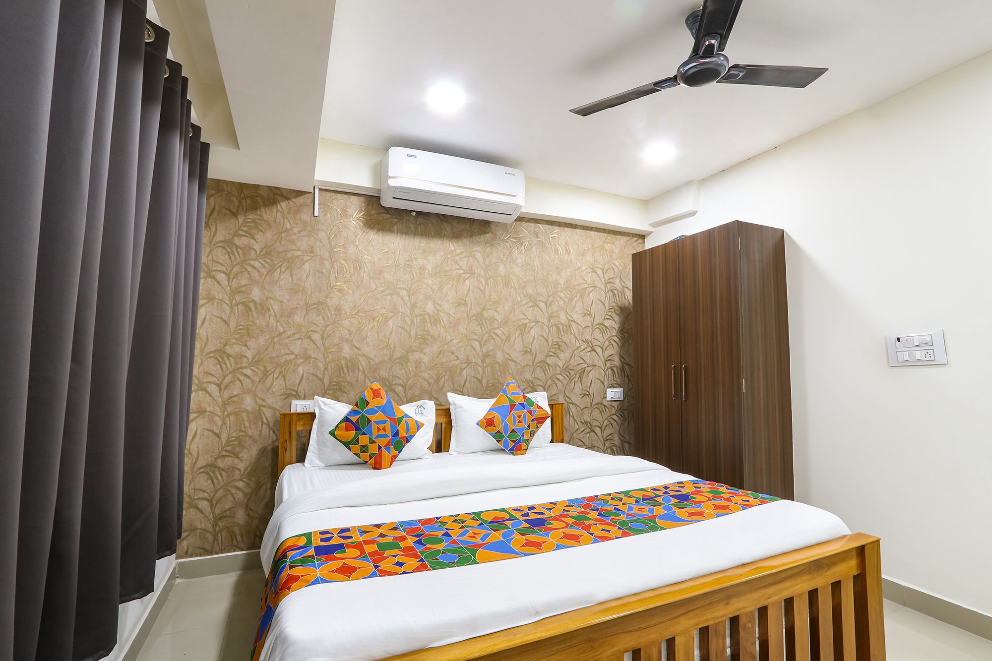 Premium Room With Smoking