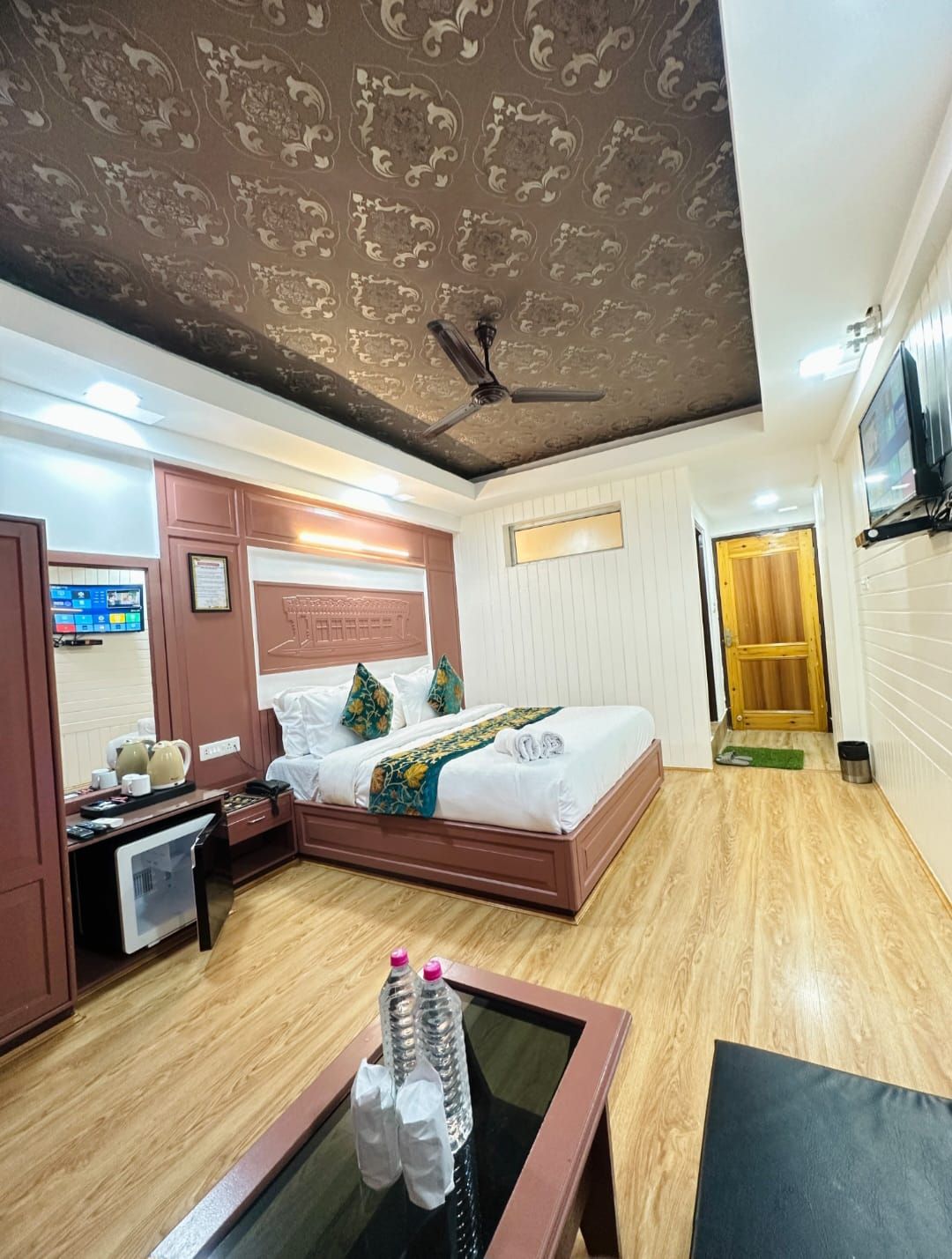 Opera Inn Deluxe Room 2