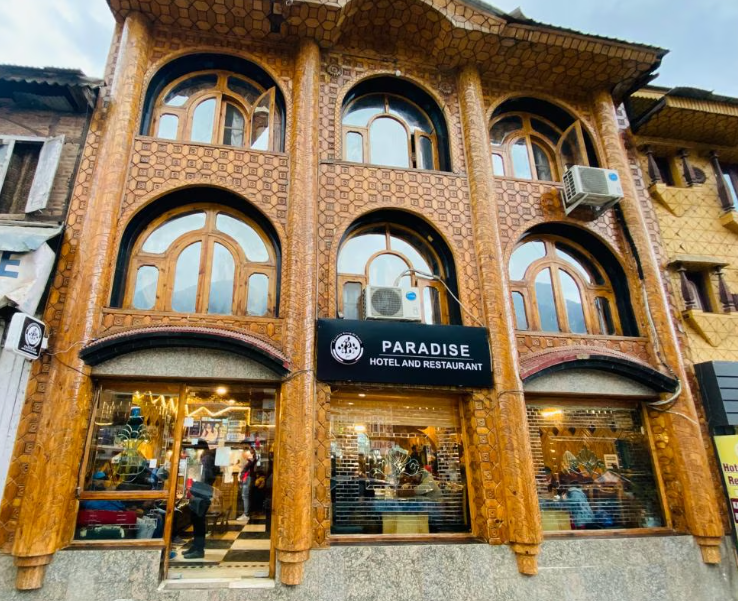 Paradise Hotel Main Market