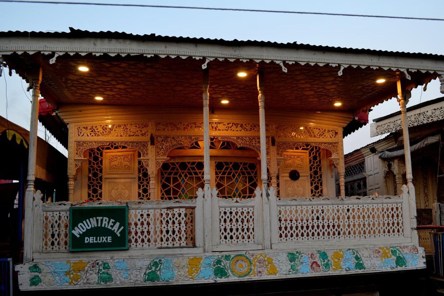 Montreal group of Houseboats