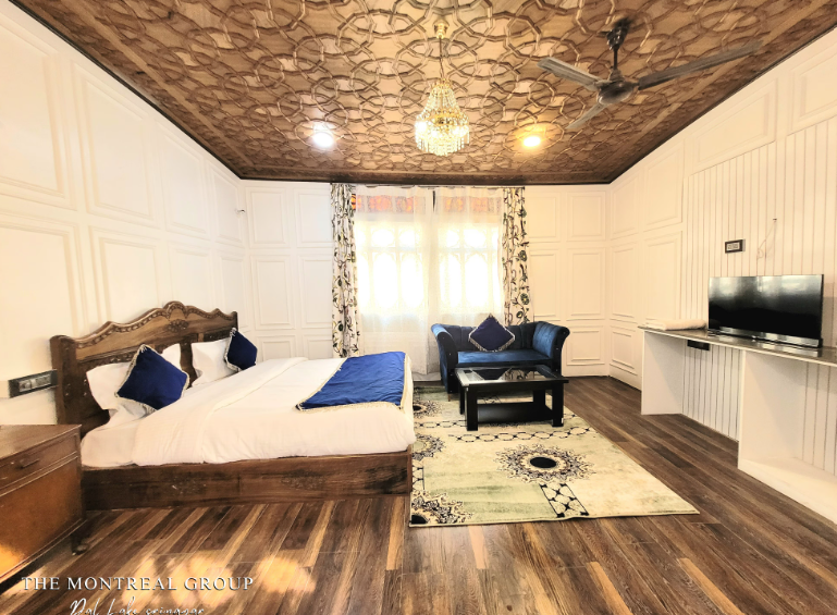 Montreal group of Houseboats Super Deluxe Room Non AC-Free WiFi