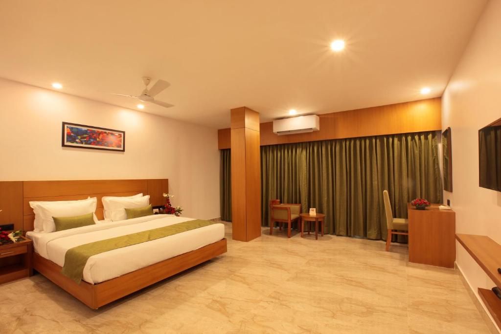Park Residency Thrissur Standard Room AC Twin Bed or King Bed 4