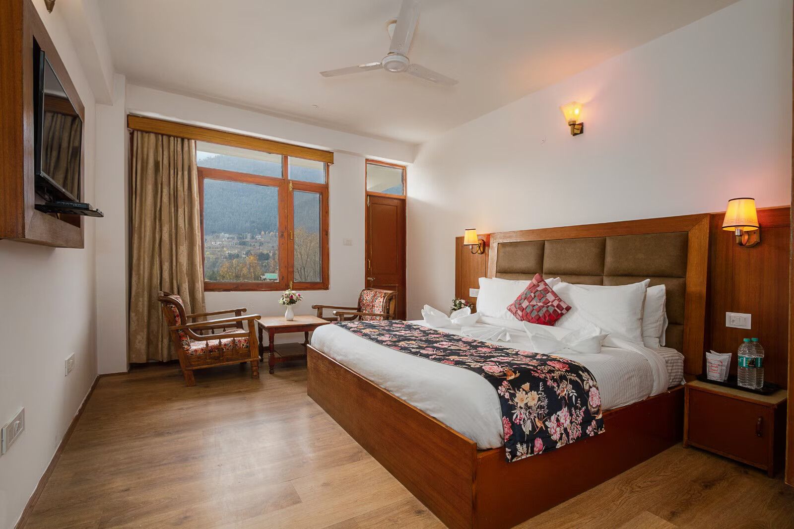 Super Deluxe Room (With Private Balcony)