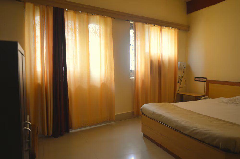 Super Deluxe (Non AC)