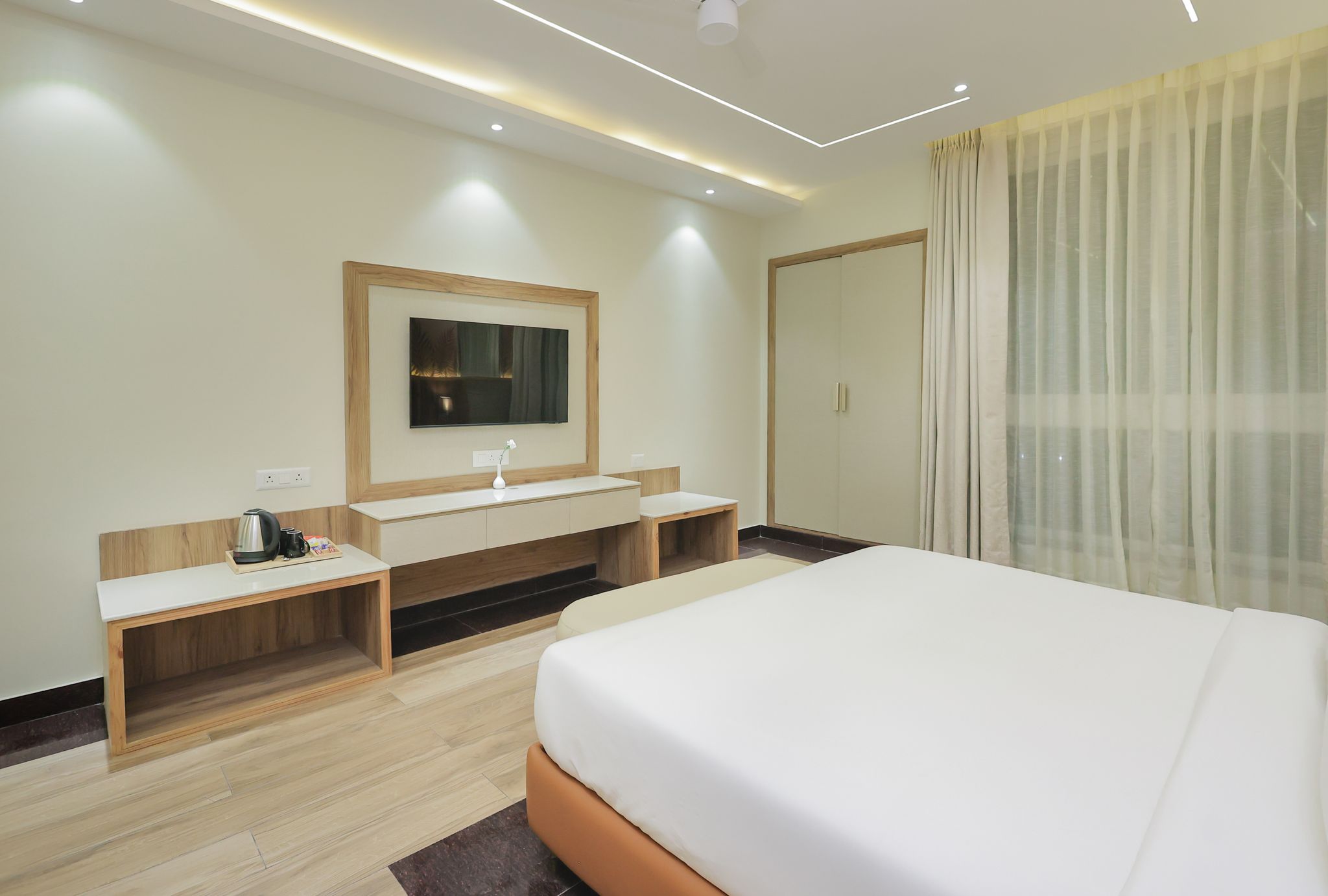 Luxury Suite  with Bathtub