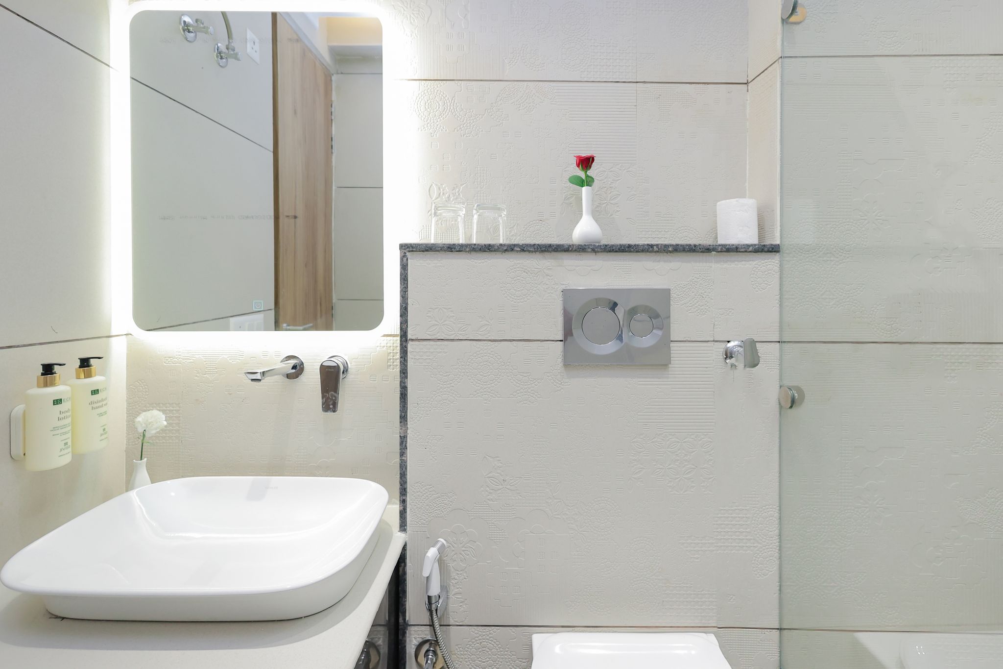 Luxury Suite  with Bathtub