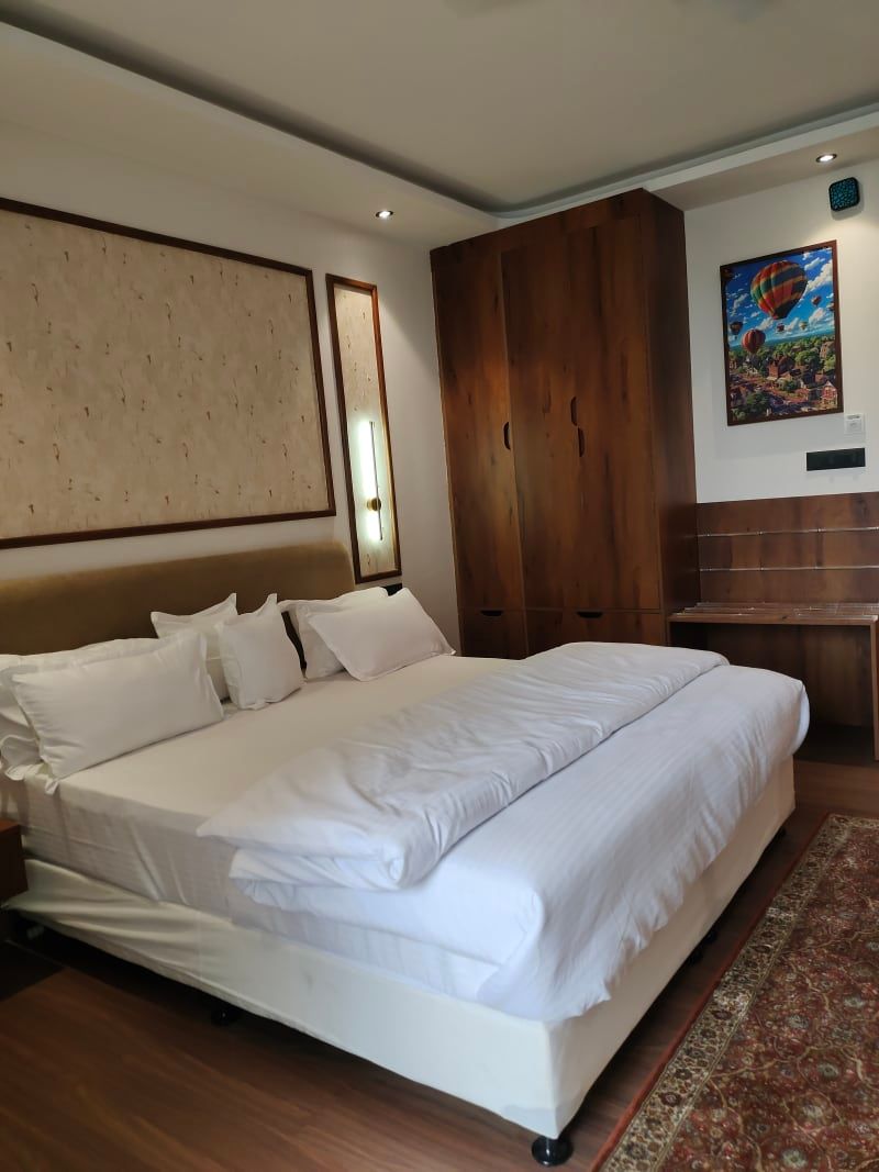 Premier Room