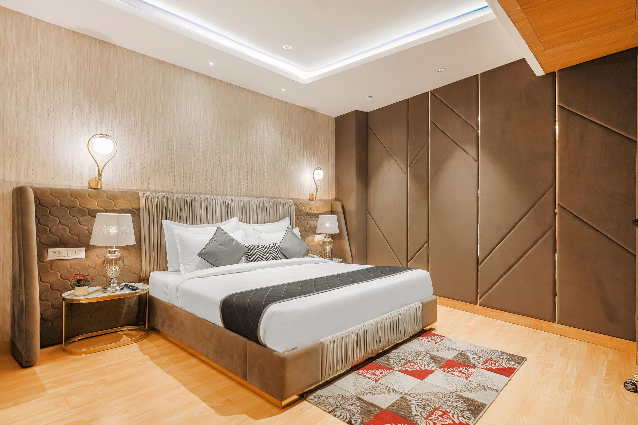 Quality Inn Elite by White Panda Hotels Executive Room 3