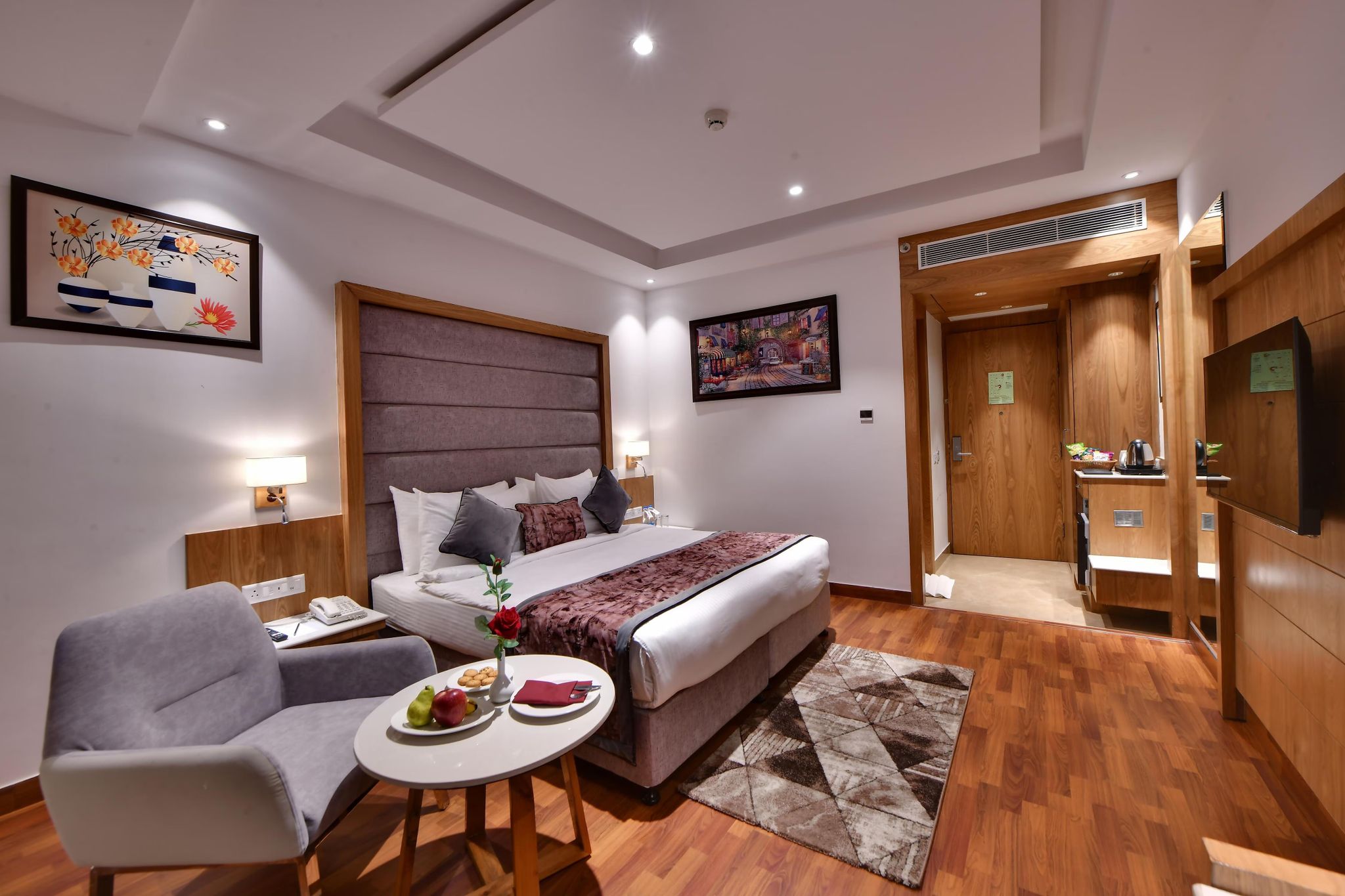 Quality Inn Elite by White Panda Hotels Executive Room 2