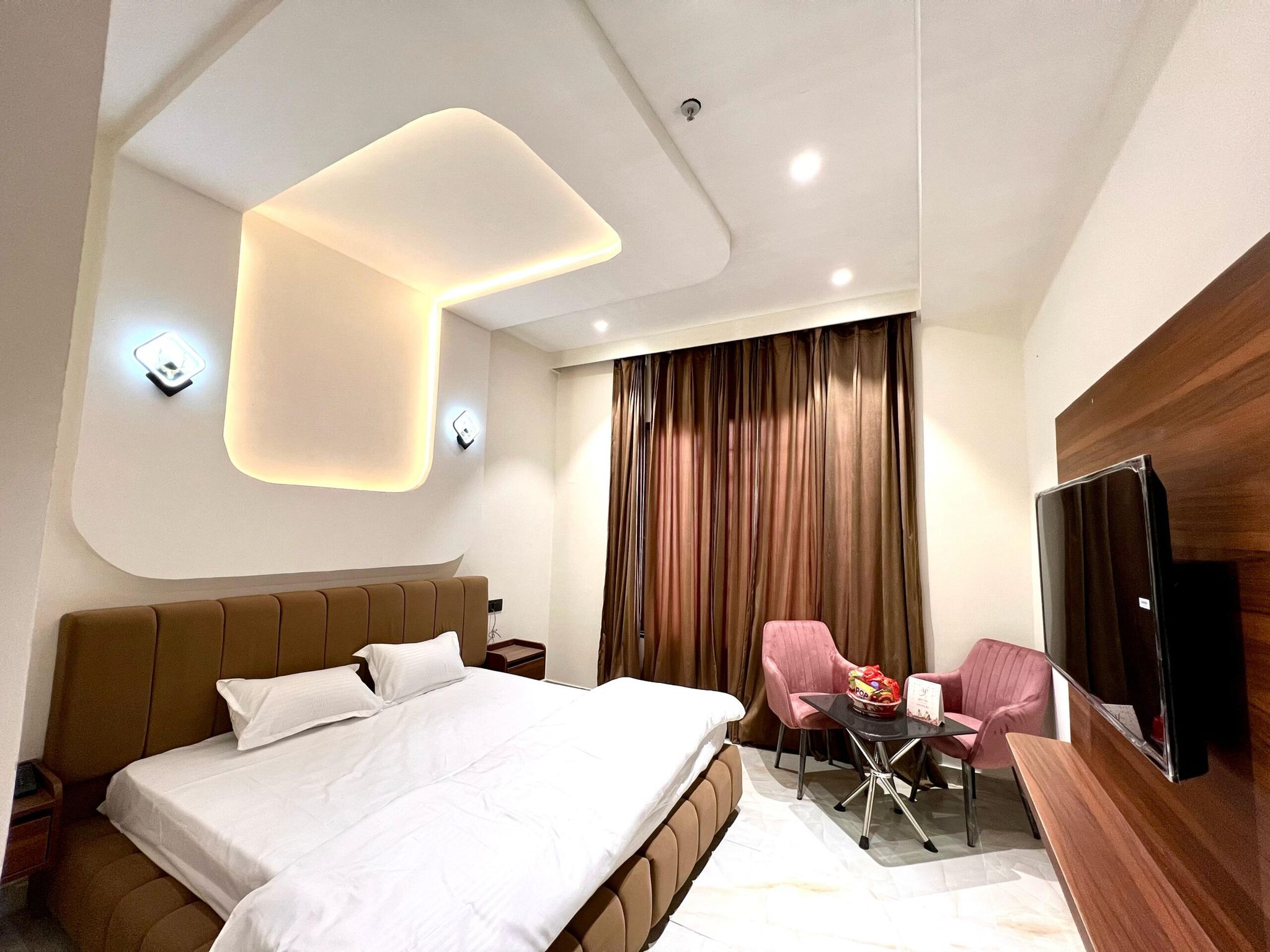 Hotel Bella Costa Deluxe Room 3