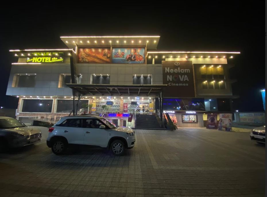 Hotel Neelam Plaza 