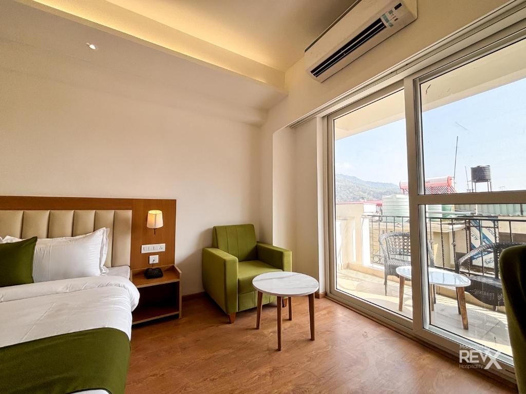 Hotel Oak Leaf Rishikesh PREMIUM ROOM 2