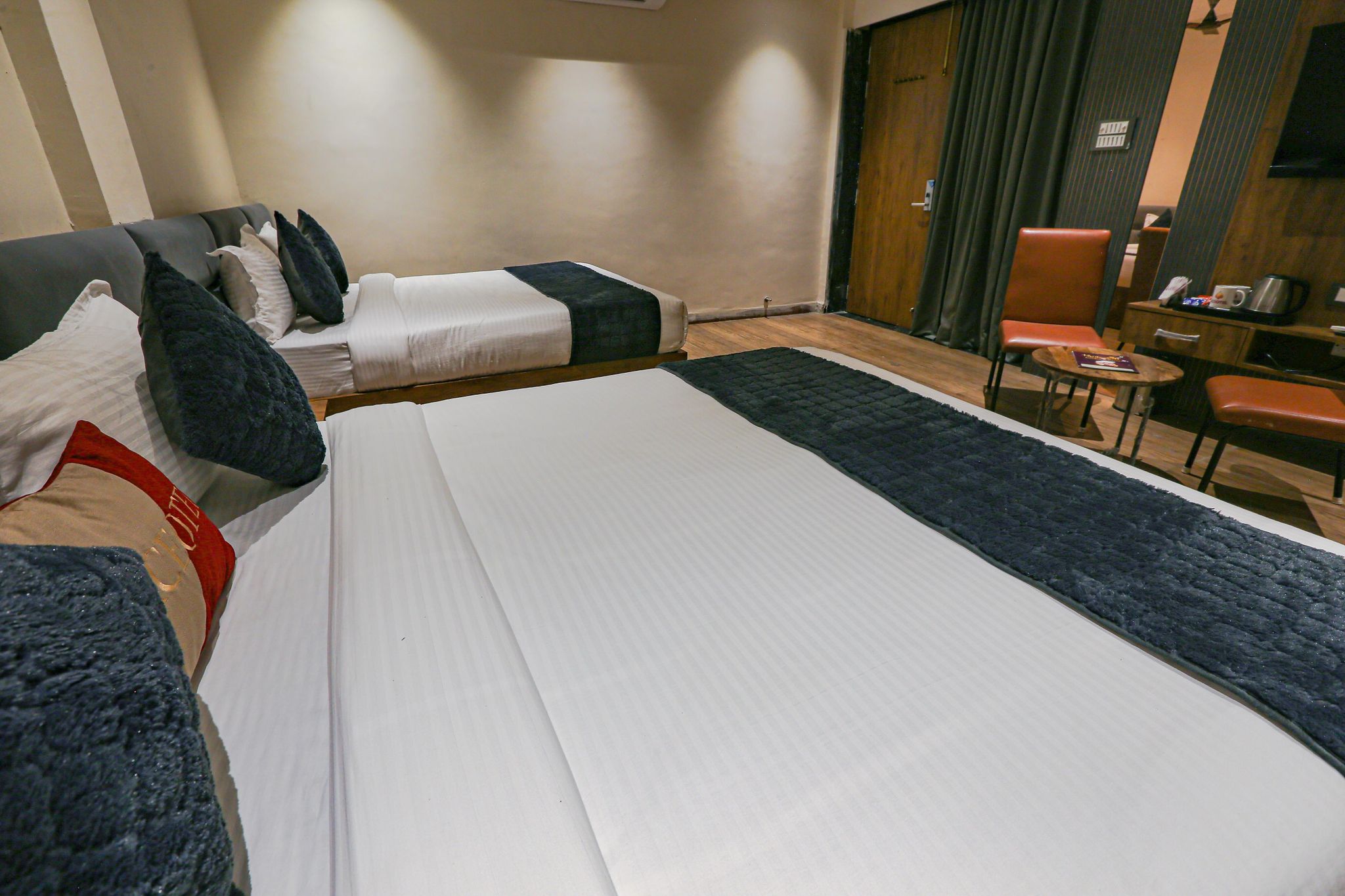 Ace Family Room 2 King Size Bed