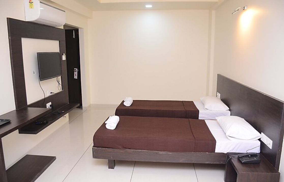 AC TWIN ROOM