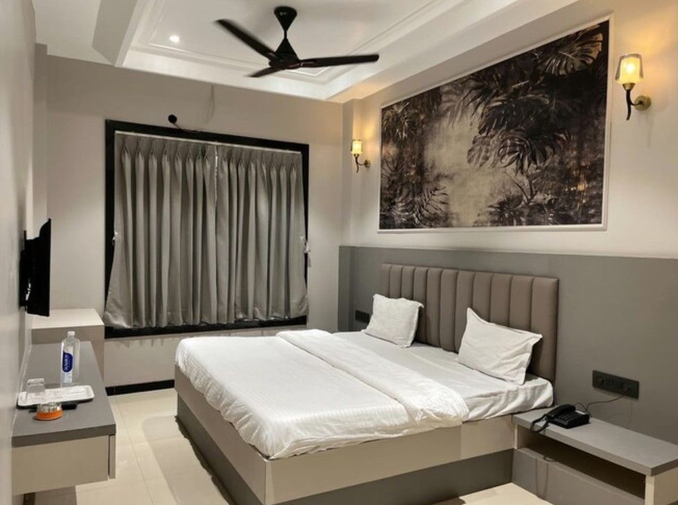 Super Deluxe AC Room