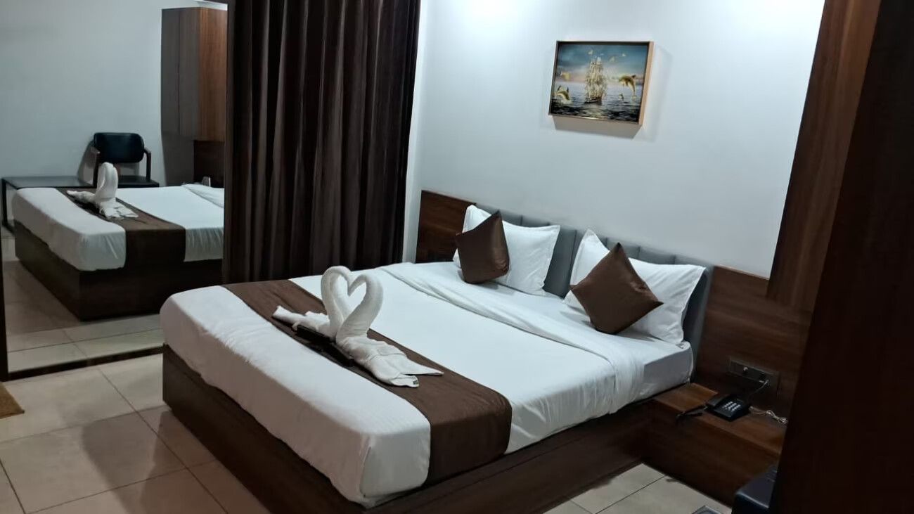 Hotel Atmij Palace & Banquet DELUXE 2