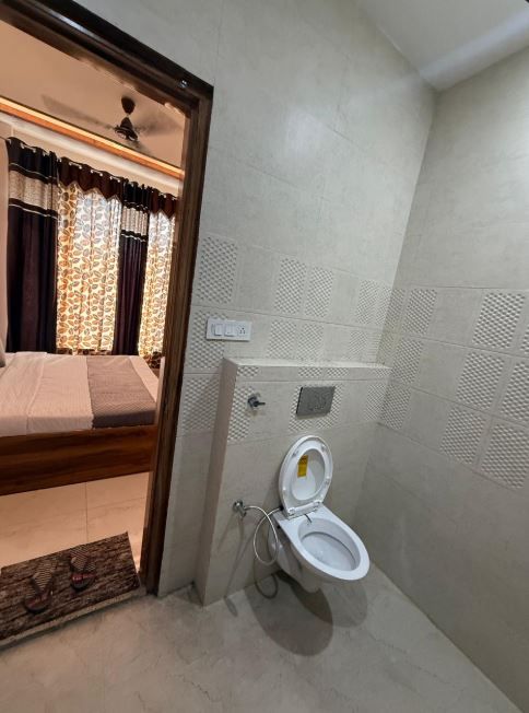 Hotel Kartik Deluxe Room 14