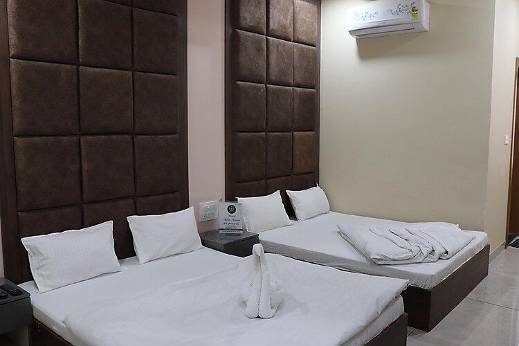 Deluxe Four bed Ac Room