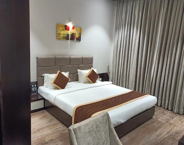 The Royal Inn Deluxe Room