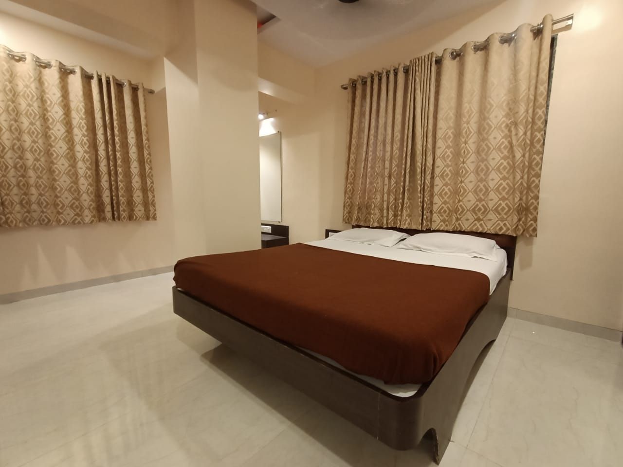 Girija Payyade Hotel NON AC ROOM 4
