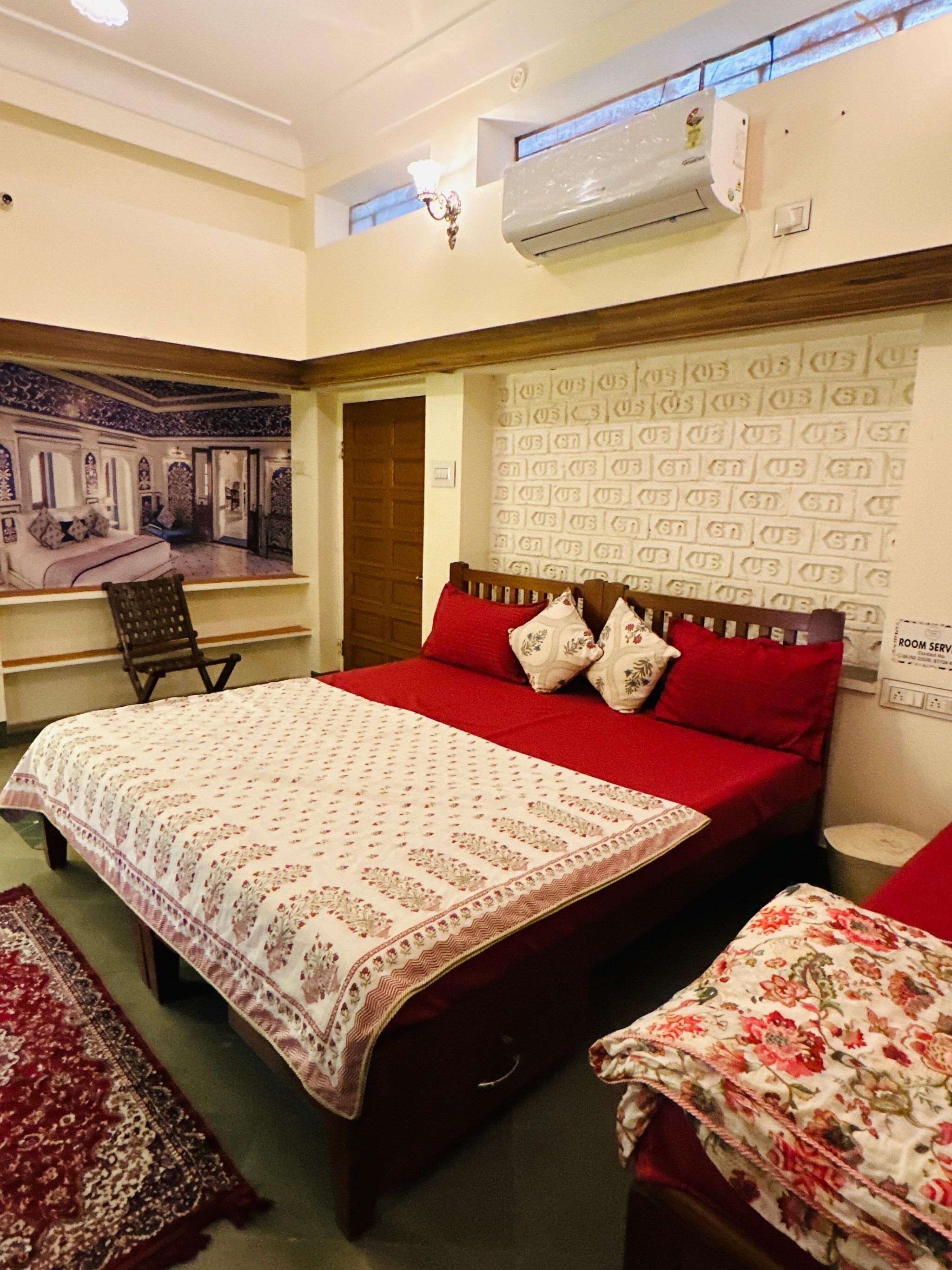 Travellers Village Emerald Room 2