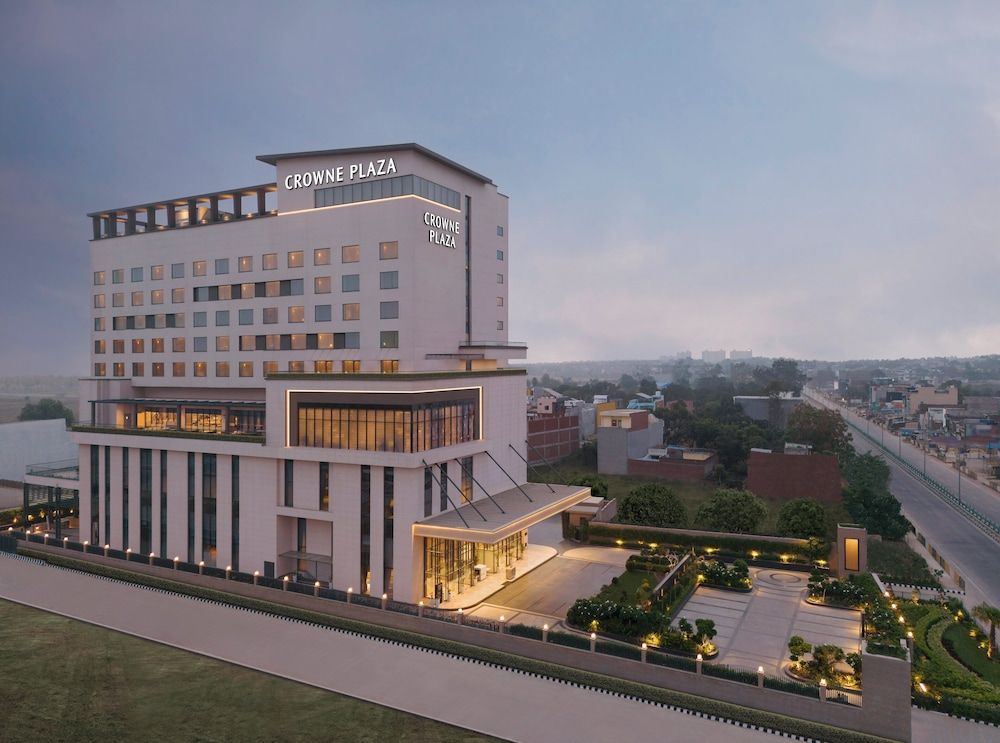 Crowne Plaza Lucknow by IHG