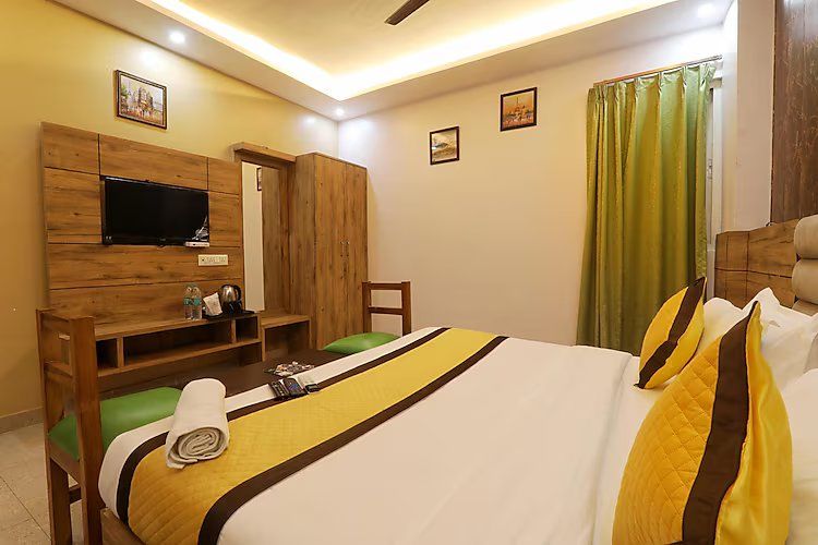 Hotel Cristelia Deluxe Room 3