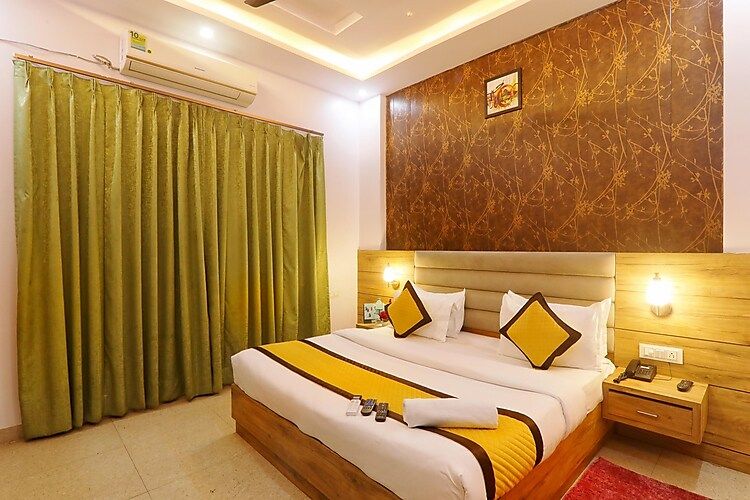 Hotel Cristelia Deluxe Room 9