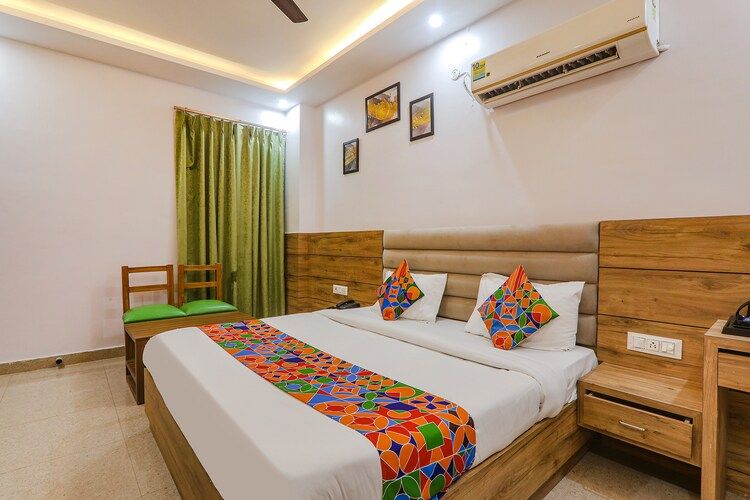 Hotel Cristelia Deluxe Room 2