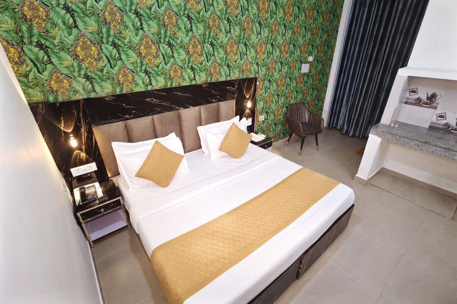 Family Suites (2 King Bed with Balcony)