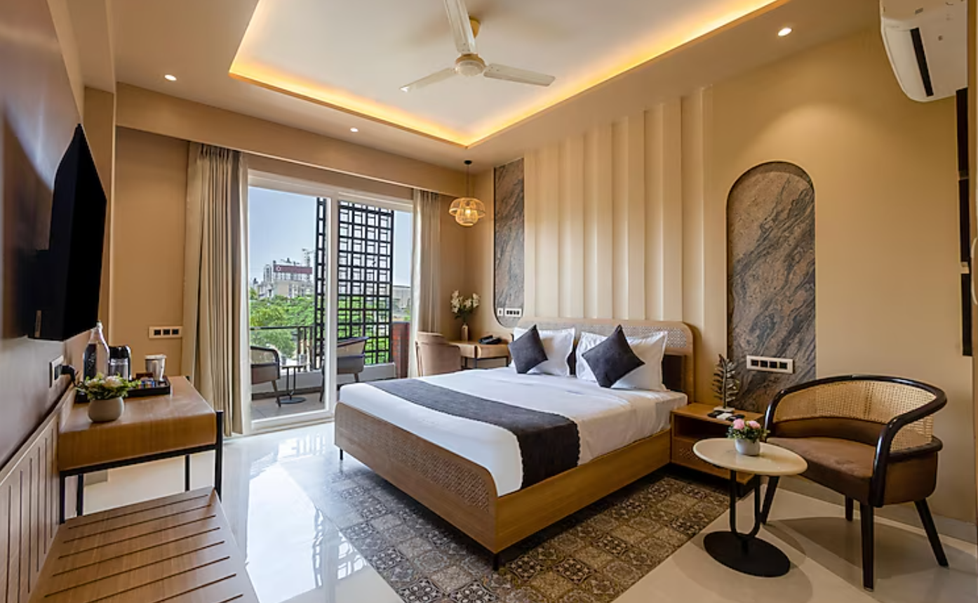 Superior Room with Balcony and GYM access