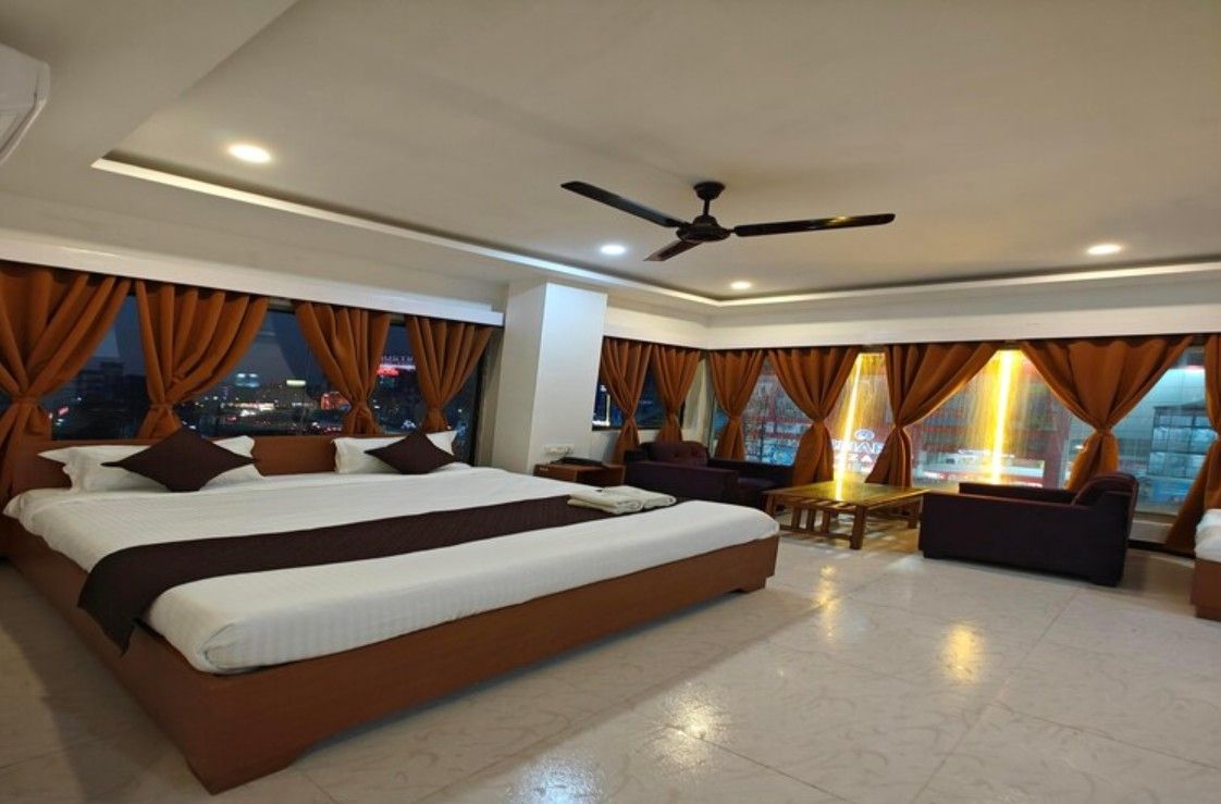 Super Deluxe Room