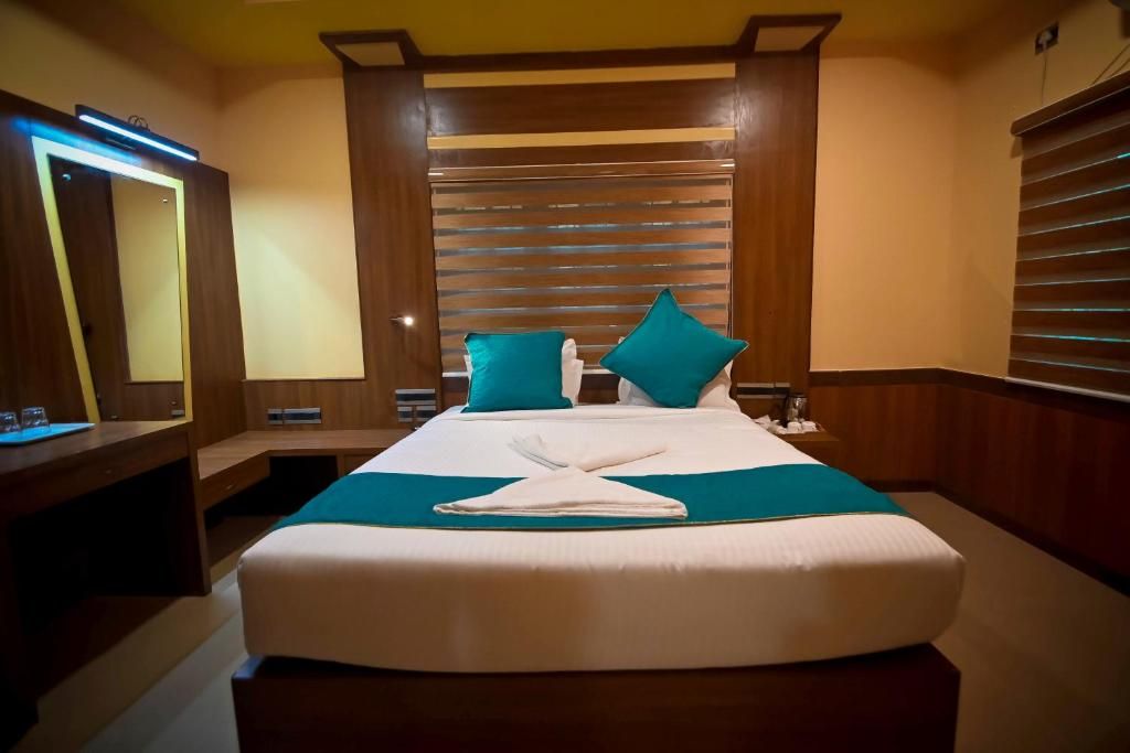 Benzy Palace Resort Cottages