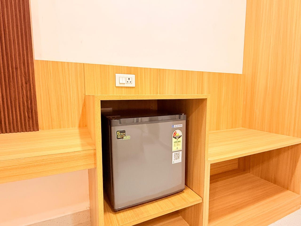 Aaravya Hotel & Banquets Standard Room 4